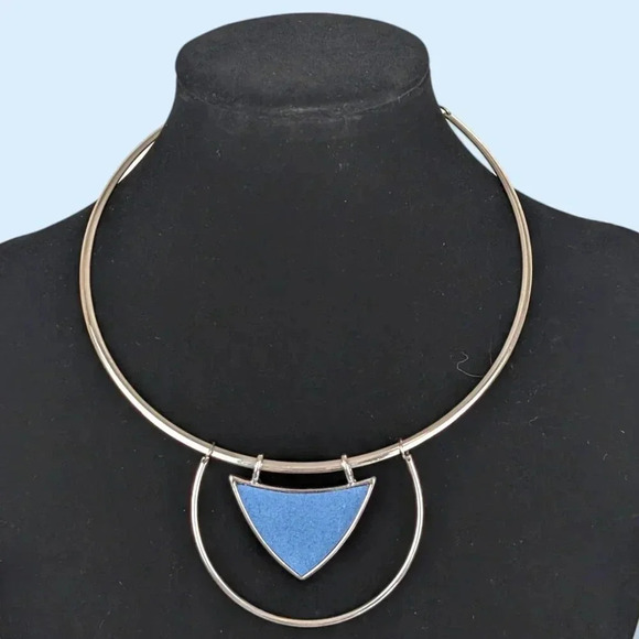 (2/$20) Guess Blue Triangle Torque Necklace - Picture 2 of 5